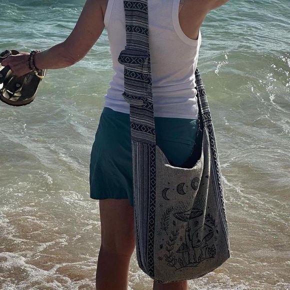 Mushroom and Celestial Print Crossbody Hippie  Sling Bag - Picture 3 of 6